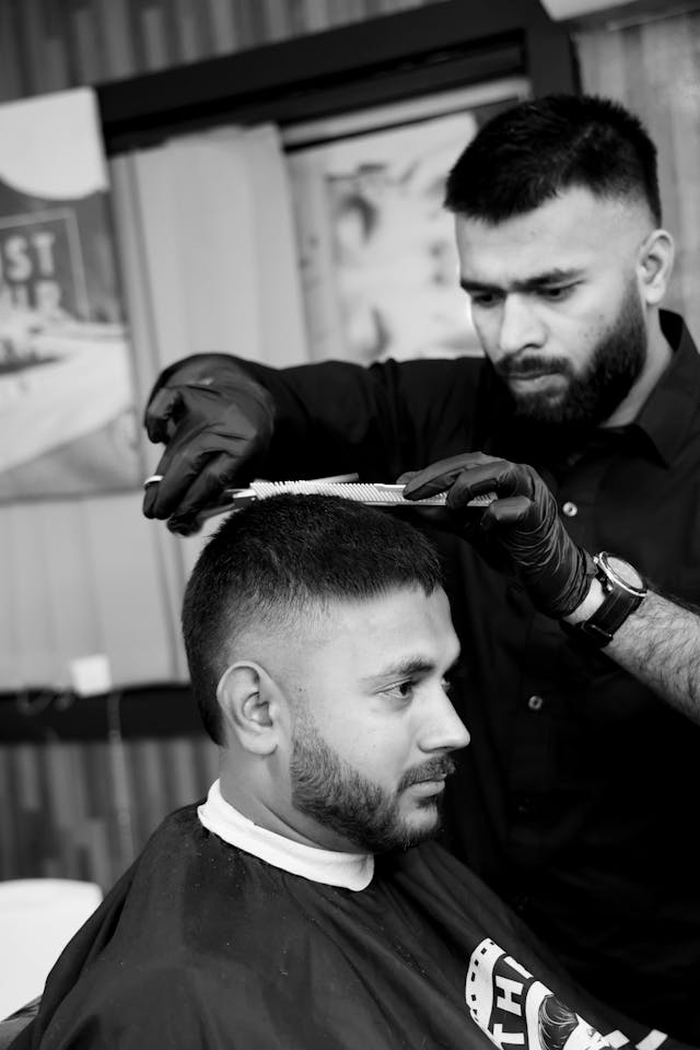 barber giving haircut
